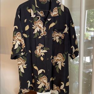 Tommy Bahama Button Down